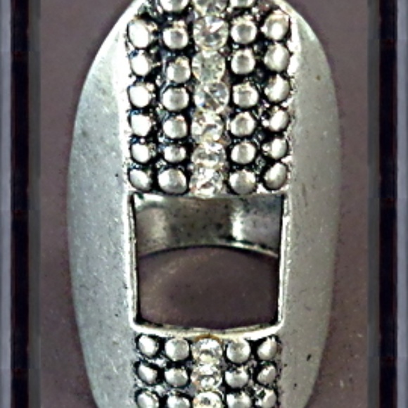 Vintage Shield Design Ring Size 6.5 Unisex - Picture 1 of 1